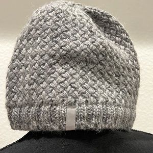 H&M gray woven beanie